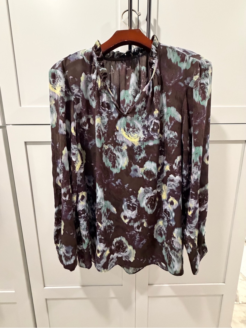 Simply Vera Vera Wang Floral Sheer Blouse Size L Ruffle Neck